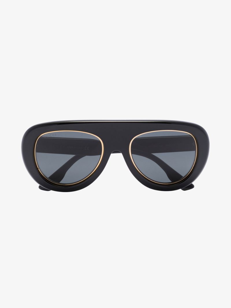 Black Pilot-style Sunglasses
