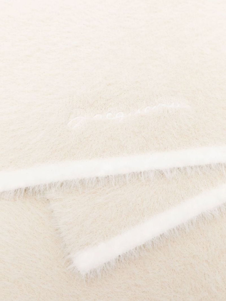 White L'Ã_x0083_Â©charpe Neve Fluffy Scarf