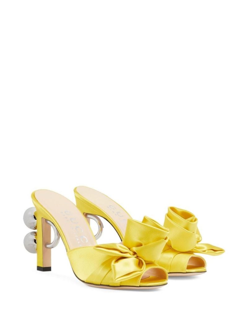 Yellow Rose Detail 95 Mules