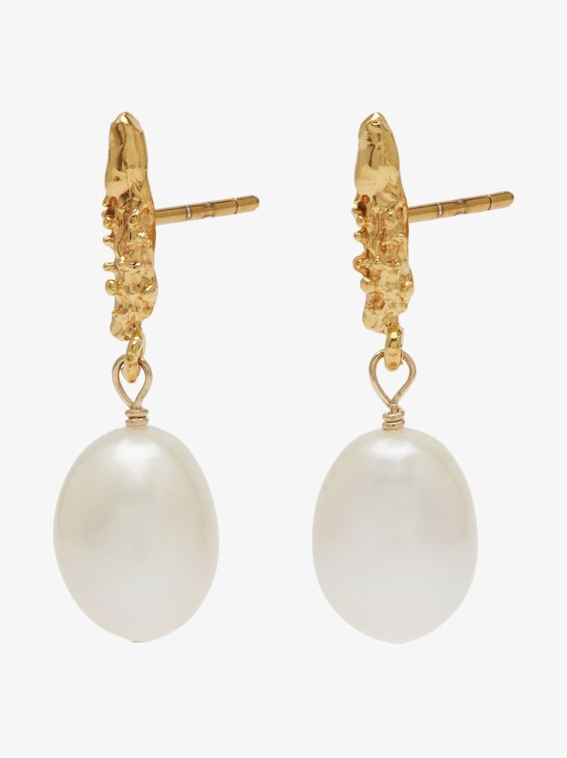 Gold-plated the Lustre of the Moon Pearl Earrings