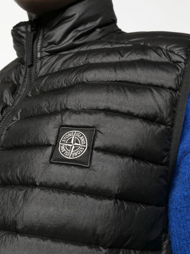 Black Zipped Puffer Gilet