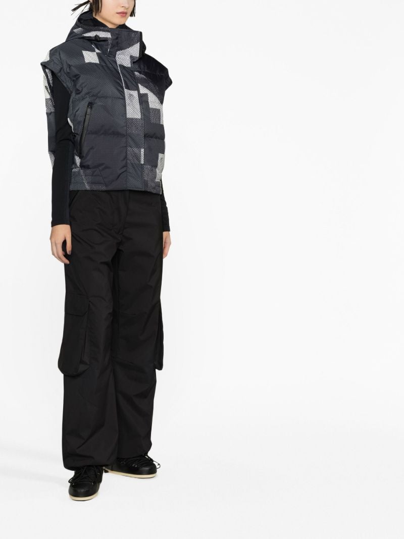 Black 3l Pixelated Print Padded Gilet