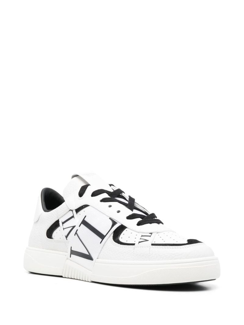 White Vl7n Low Top Leather Sneakers
