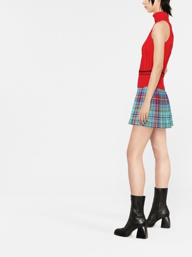 Red Sleeveless Cable-knit Wool Vest