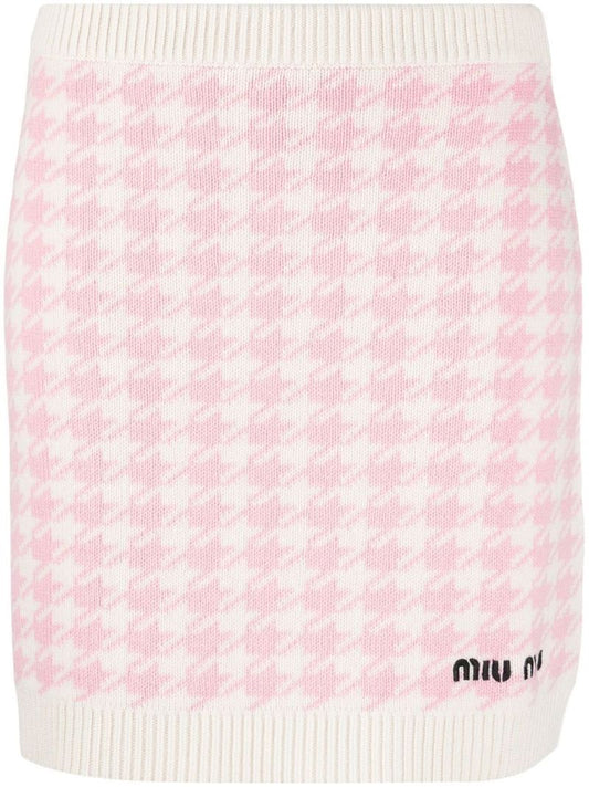 White Houndstooth Knitted Mini Skirt