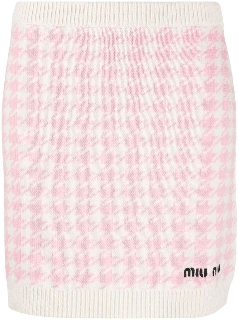 White Houndstooth Knitted Mini Skirt