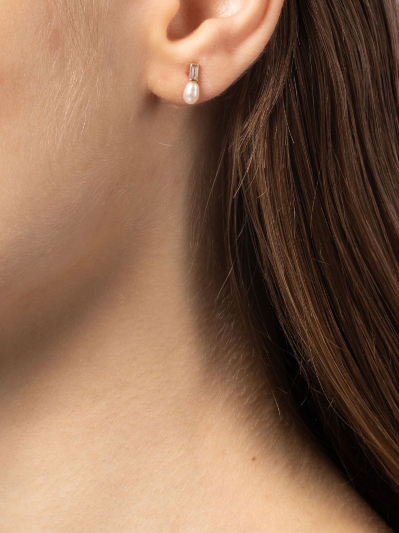 14k Yellow Gold Orb Pearl Stud Earring