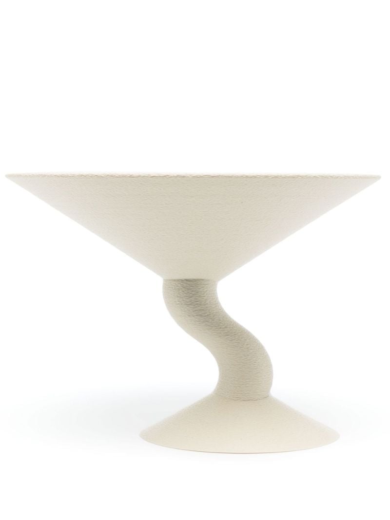 Neutral 3d Printed Wavy Fruit Stand