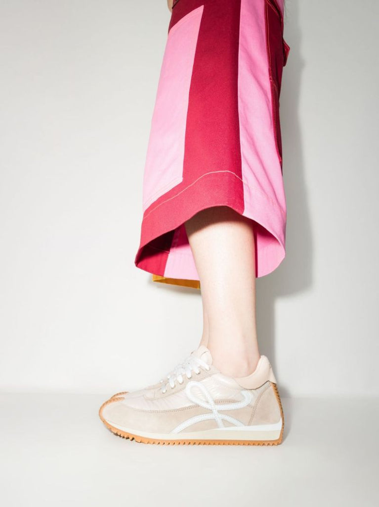 Neutral Flow Low-top Sneakers