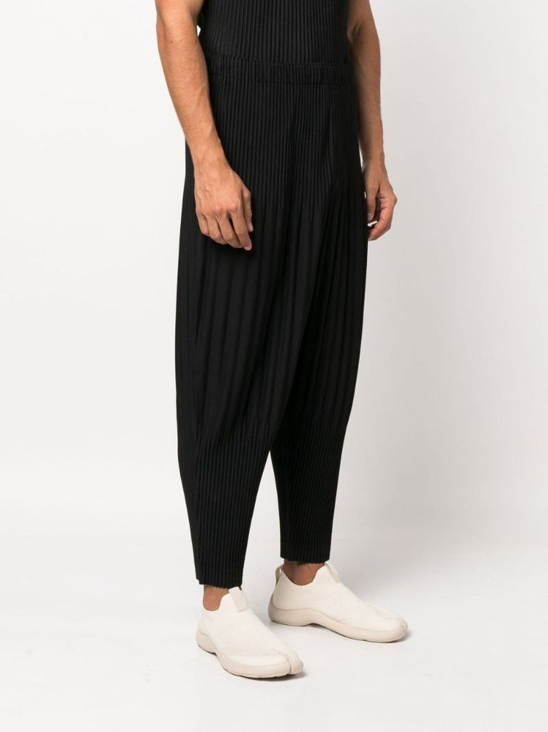 Black Pleated Tapered Trousers