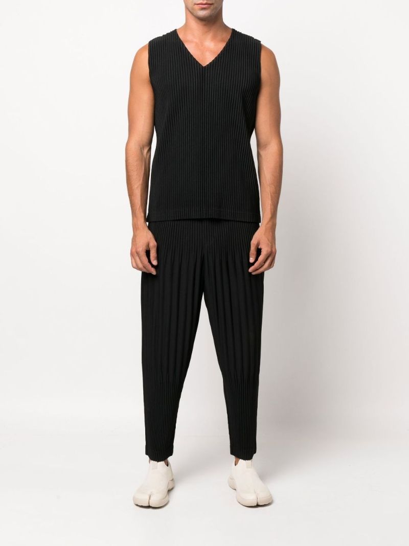 Black Pleated Tapered Trousers