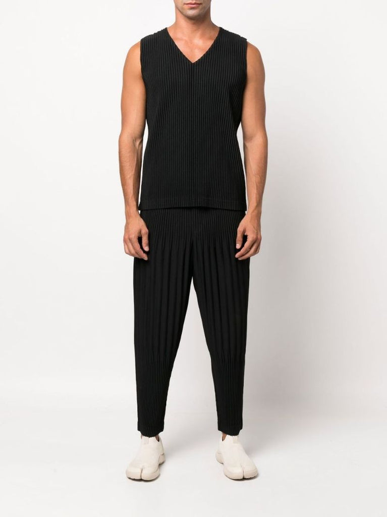 Black Pleated Tapered Trousers