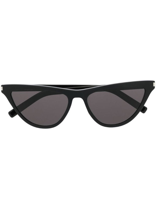 Black 550 Cat-eye Sunglasses