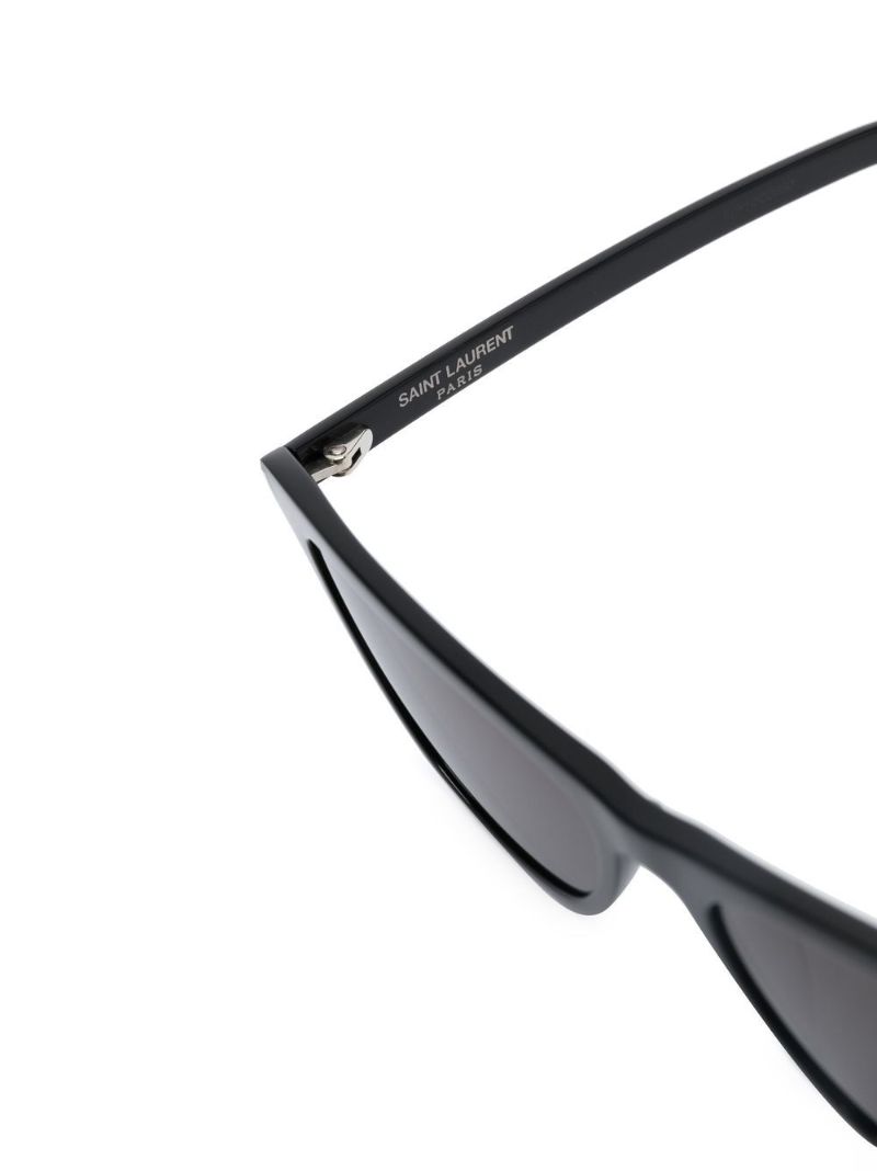 Black 550 Cat-eye Sunglasses