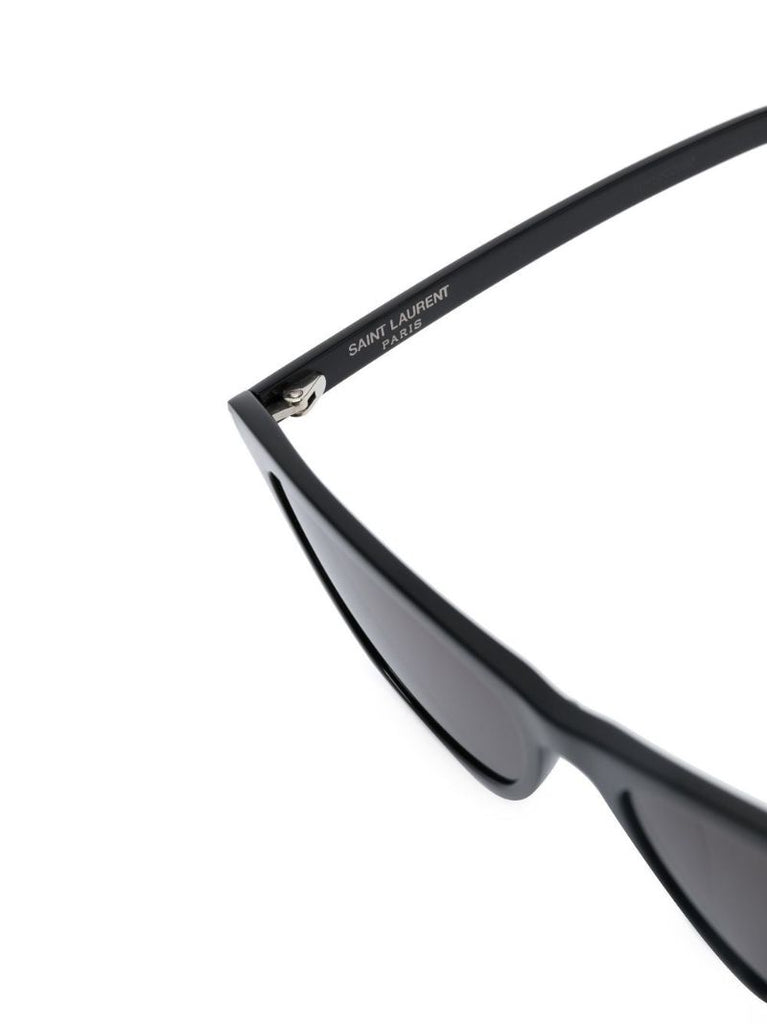 Black 550 Cat-eye Sunglasses