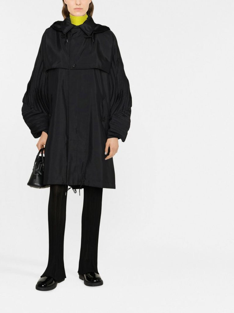 Black Pinnate Pleated Sleeve Coat