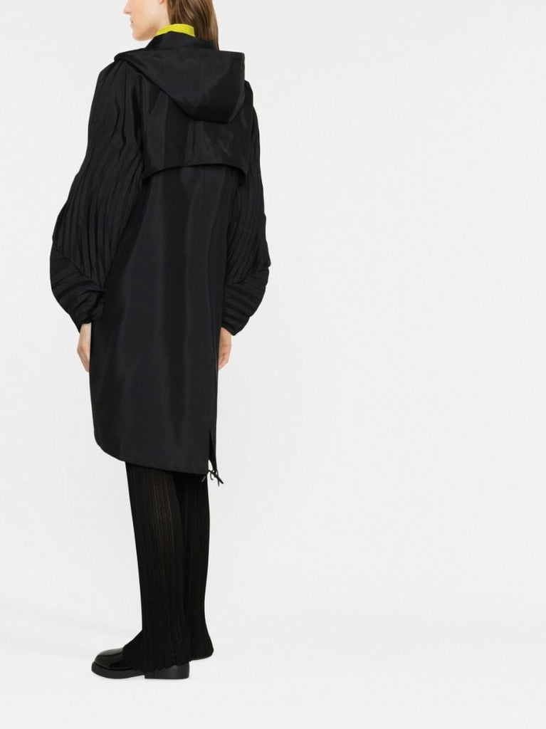 Black Pinnate Pleated Sleeve Coat