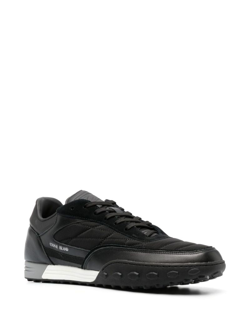 Black S0202 Sneakers