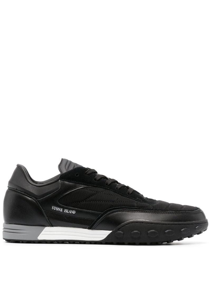 Black S0202 Sneakers