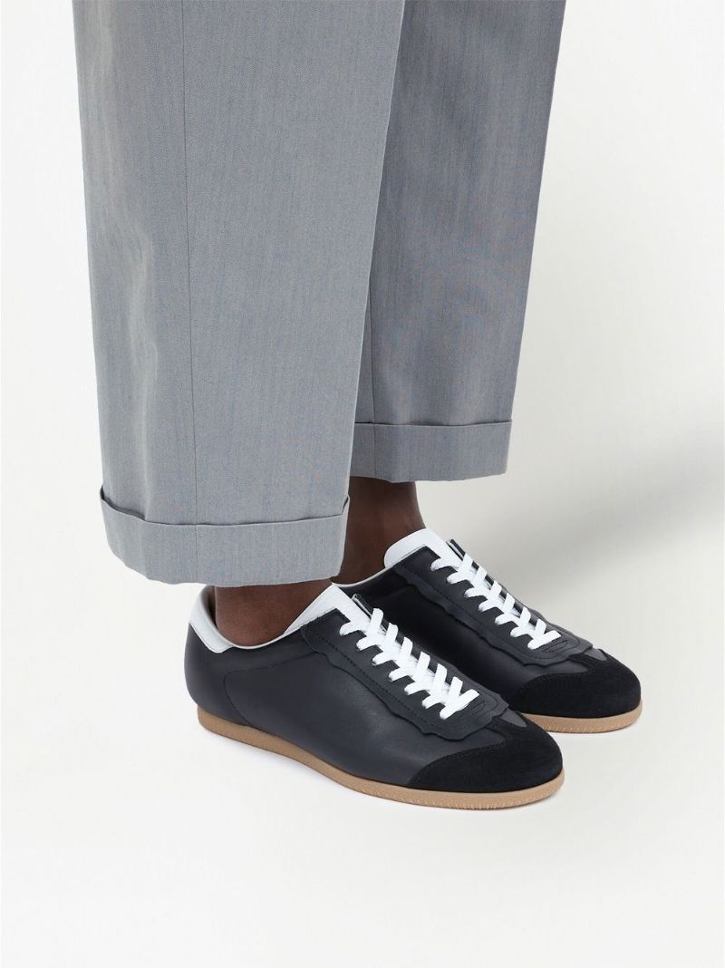 Black Featherlight Leather Sneakers