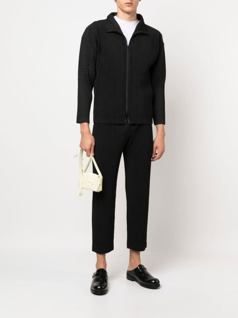 Black Pleated Zip-up Jacket