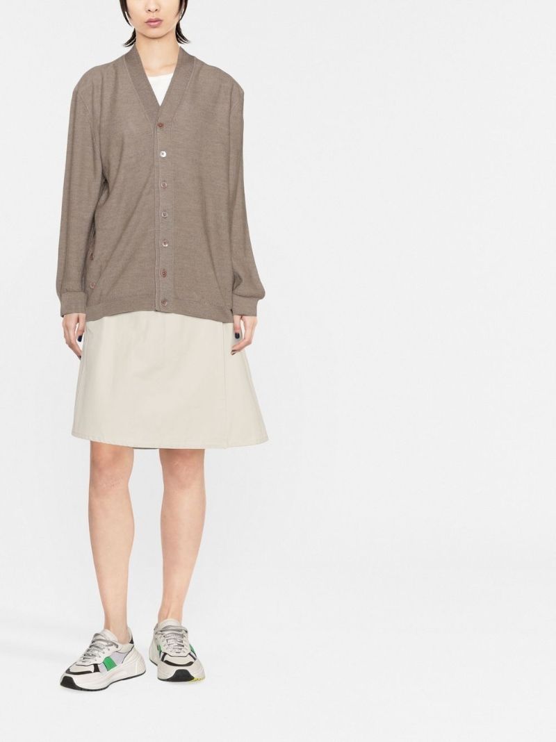 Grey V-neck Buttoned Cardigan