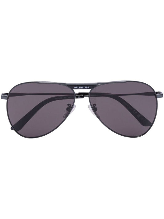 Black Aviator-style Sunglasses