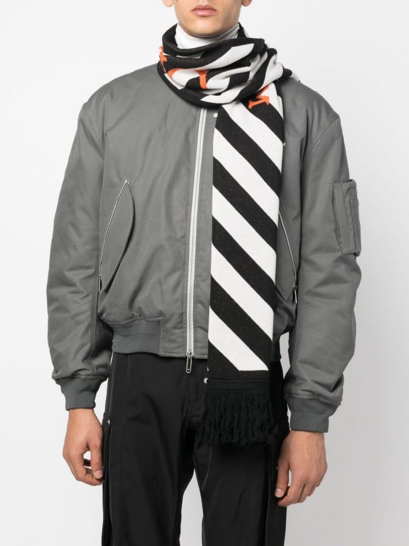 Black and White Diag Stripe Scarf