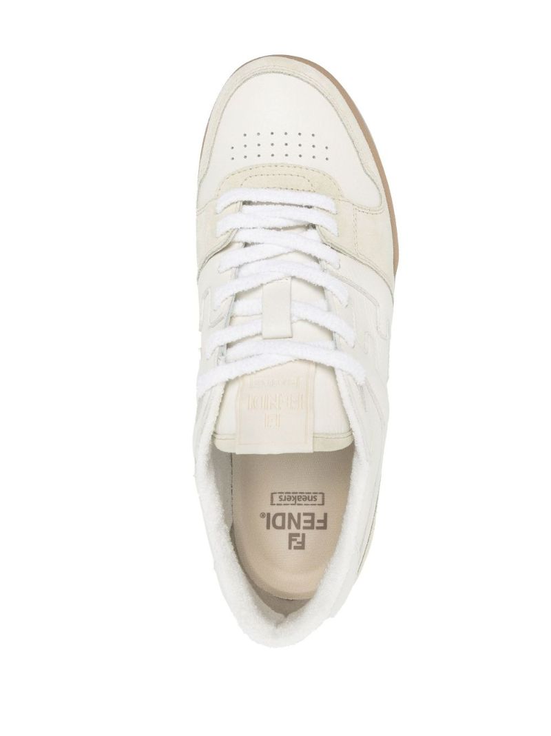 Neutral Match Suede Low-top Sneakers