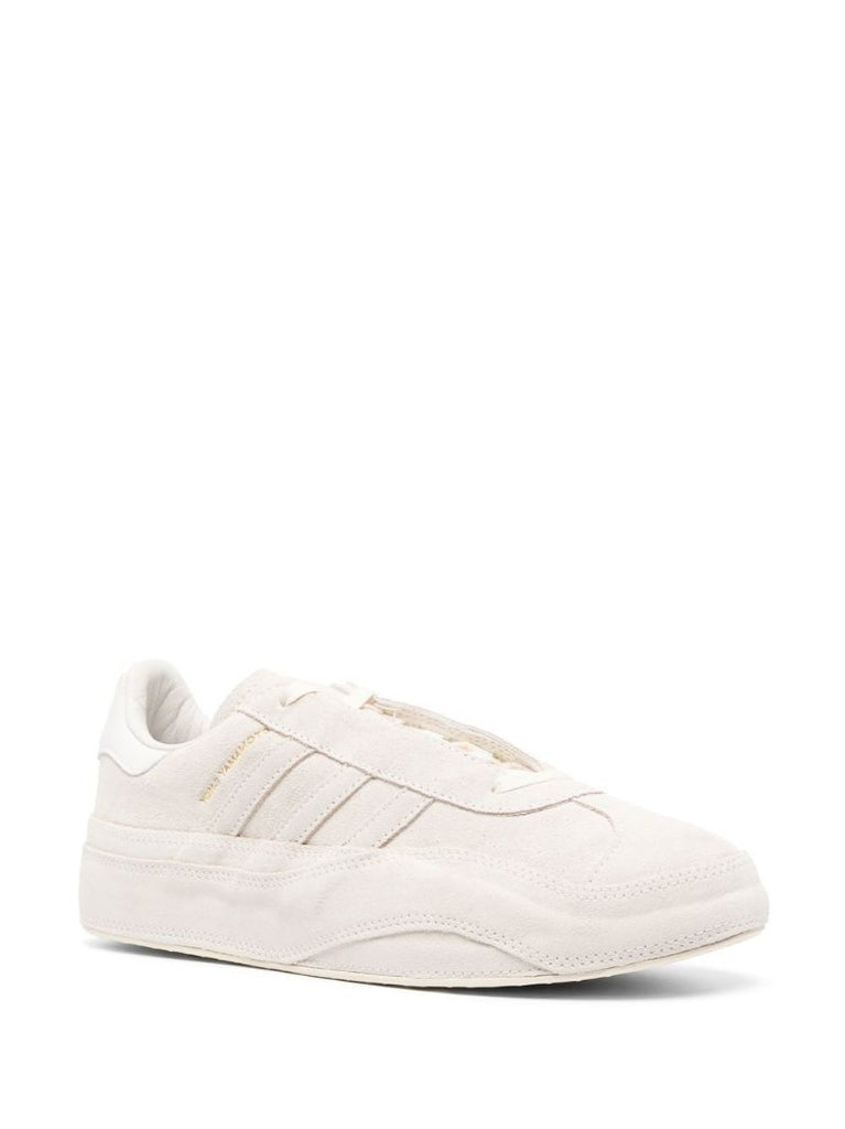 White Gazelle Low-top Sneakers