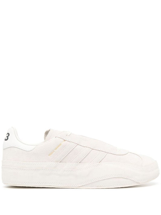 White Gazelle Low-top Sneakers