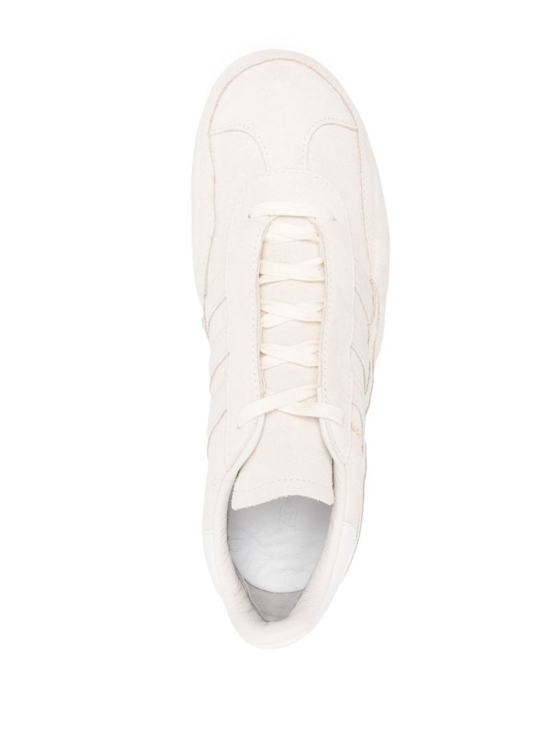 White Gazelle Low-top Sneakers