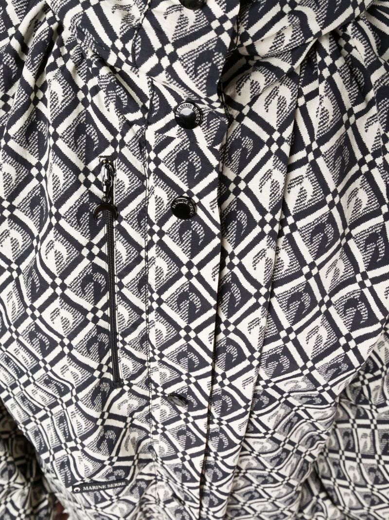 Black Moon Diamant A-line Windbreaker Jacket