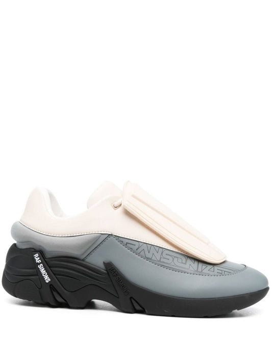 Neutral Antei Low-top Sneakers