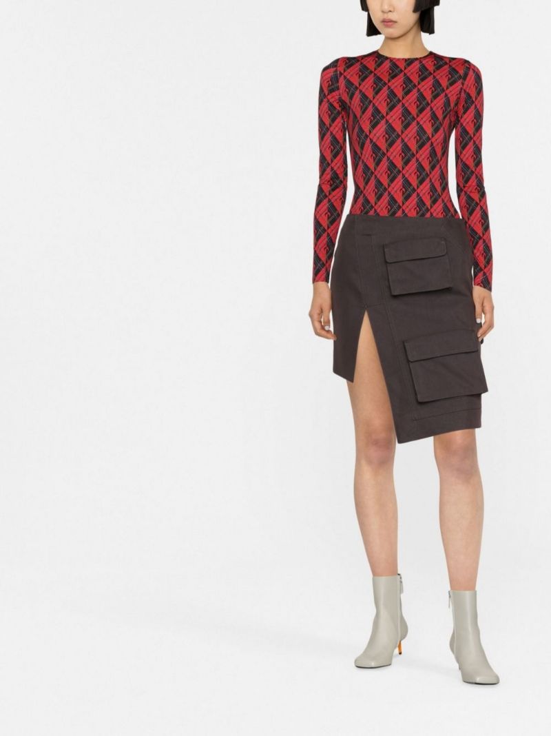 Red and Black Moon Diamant Print Top