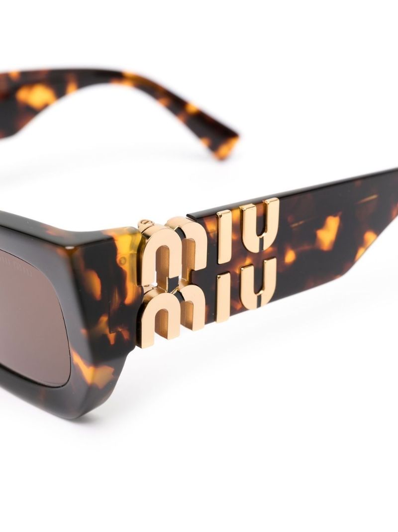 Brown Cat Eye Sunglasses