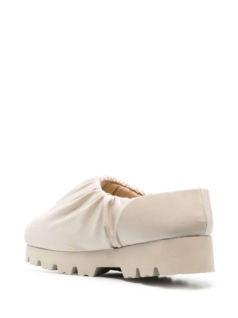 Neutral Camp Puffy Slippers