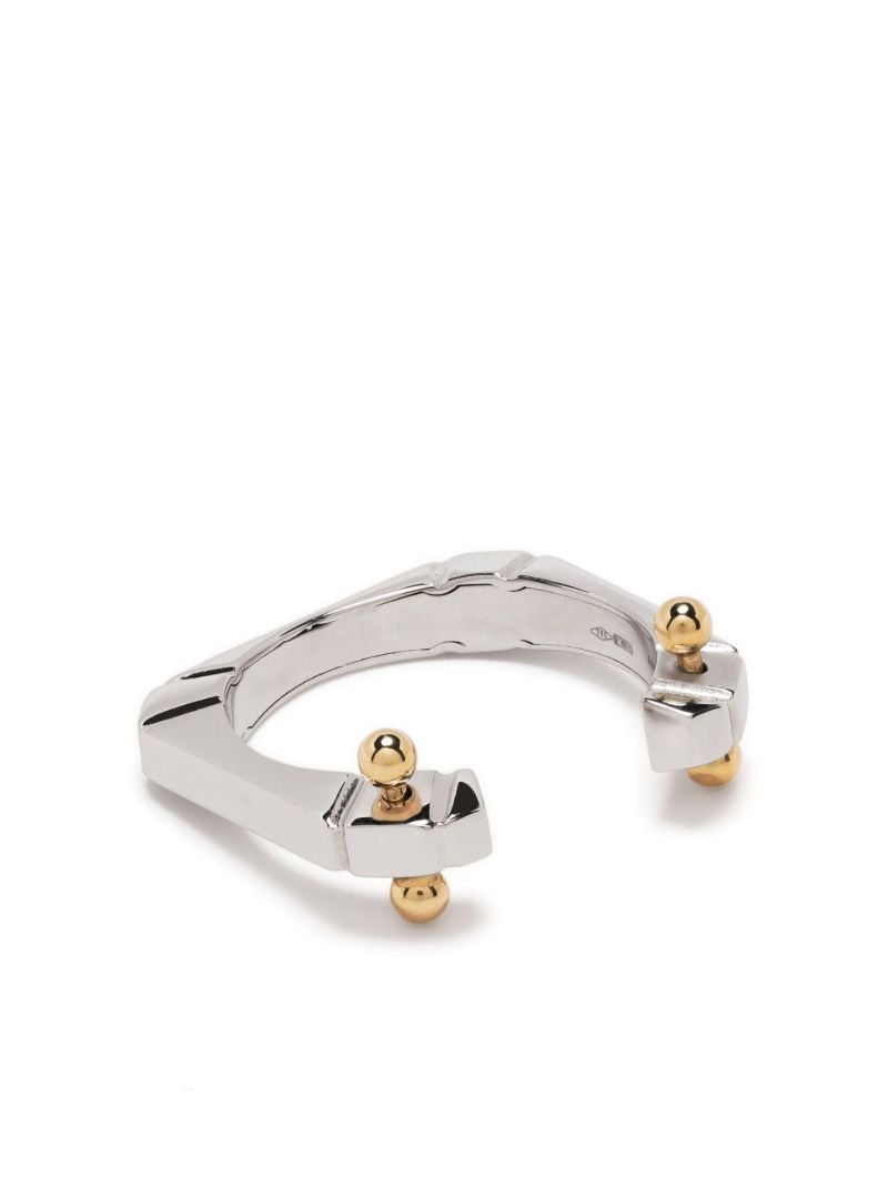 18k White Gold Hug Ring
