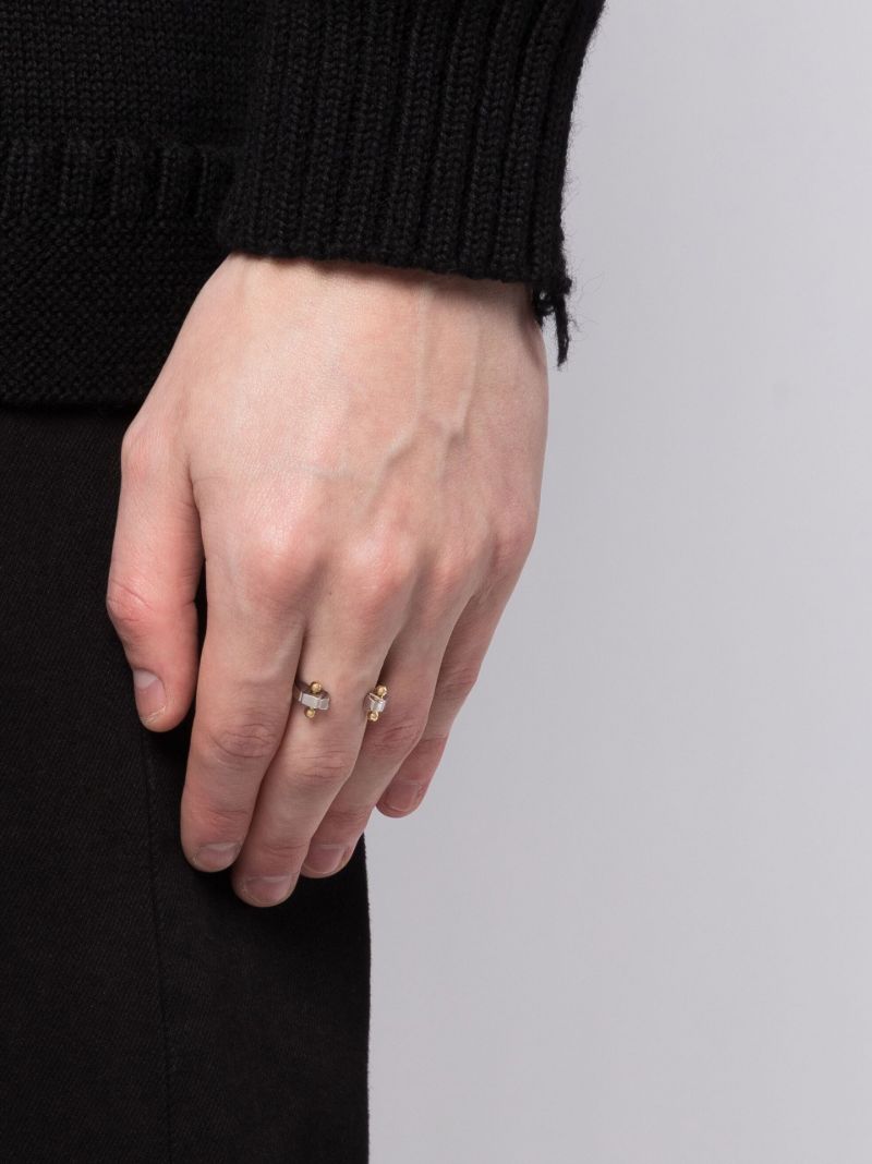 18k White Gold Hug Ring