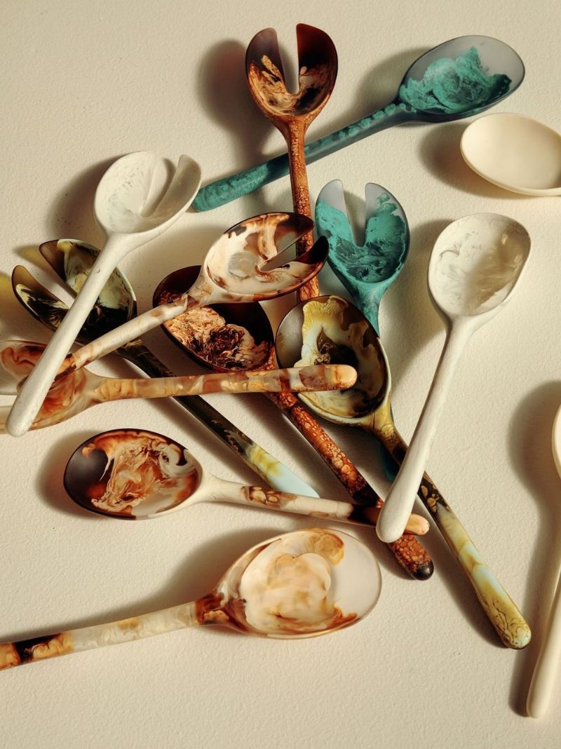 Neutral Resin Salad Server Set