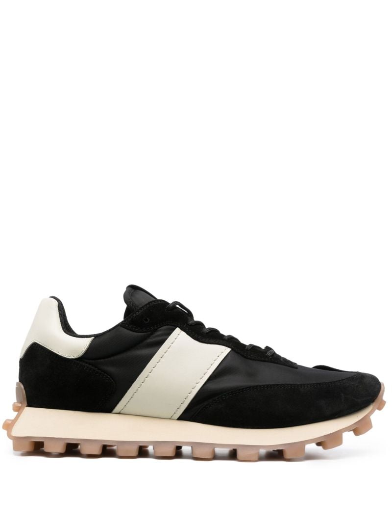 Black 1t Low Top Sneakers