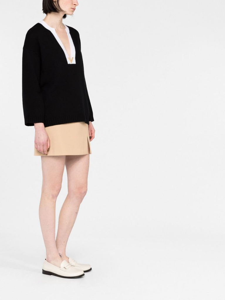 Black Vgold Detail Cashmere Sweater