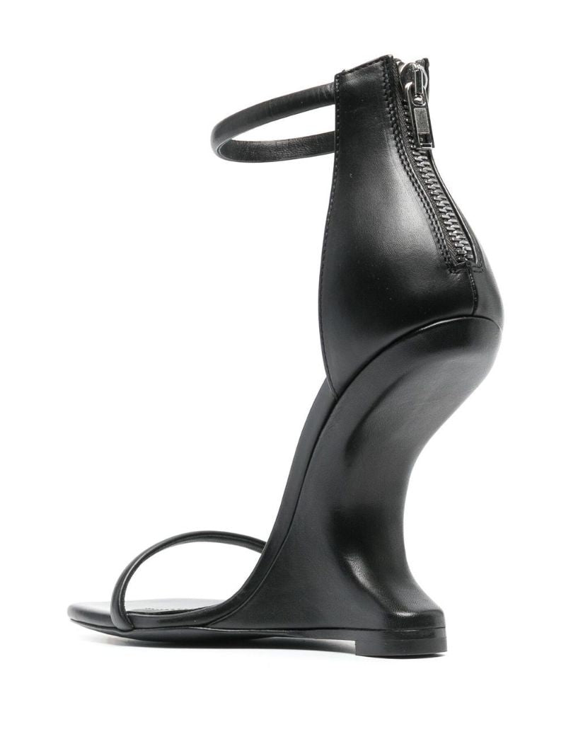 Black Cantilever 110 Leather Sandals