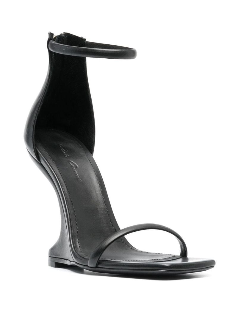 Black Cantilever 110 Leather Sandals