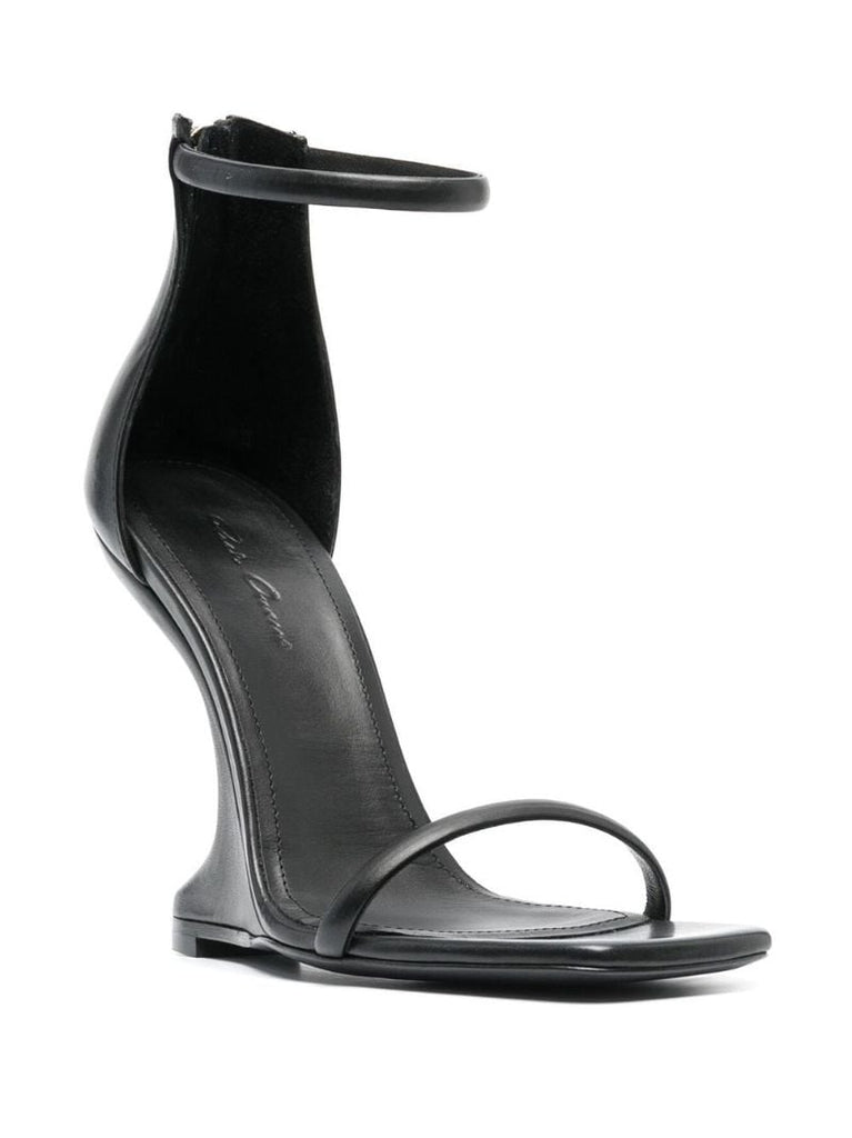 Black Cantilever 110 Leather Sandals