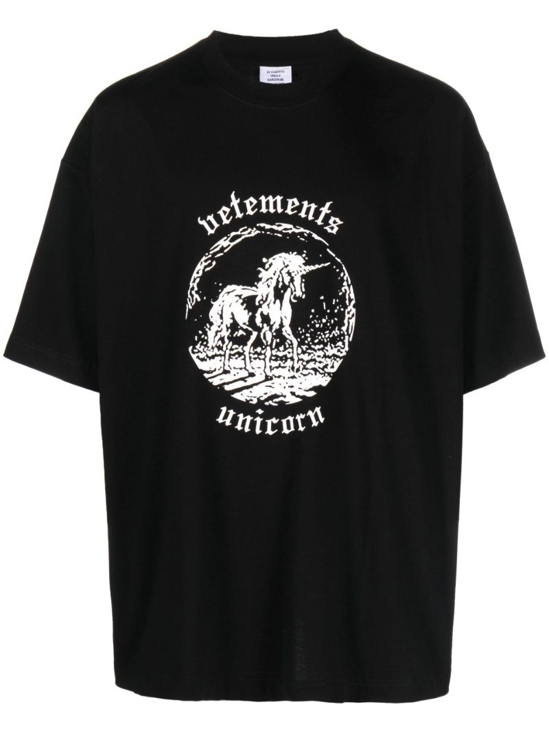 Black Unicorn Print T-shirt