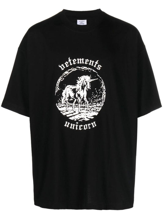 Black Unicorn Print T-shirt
