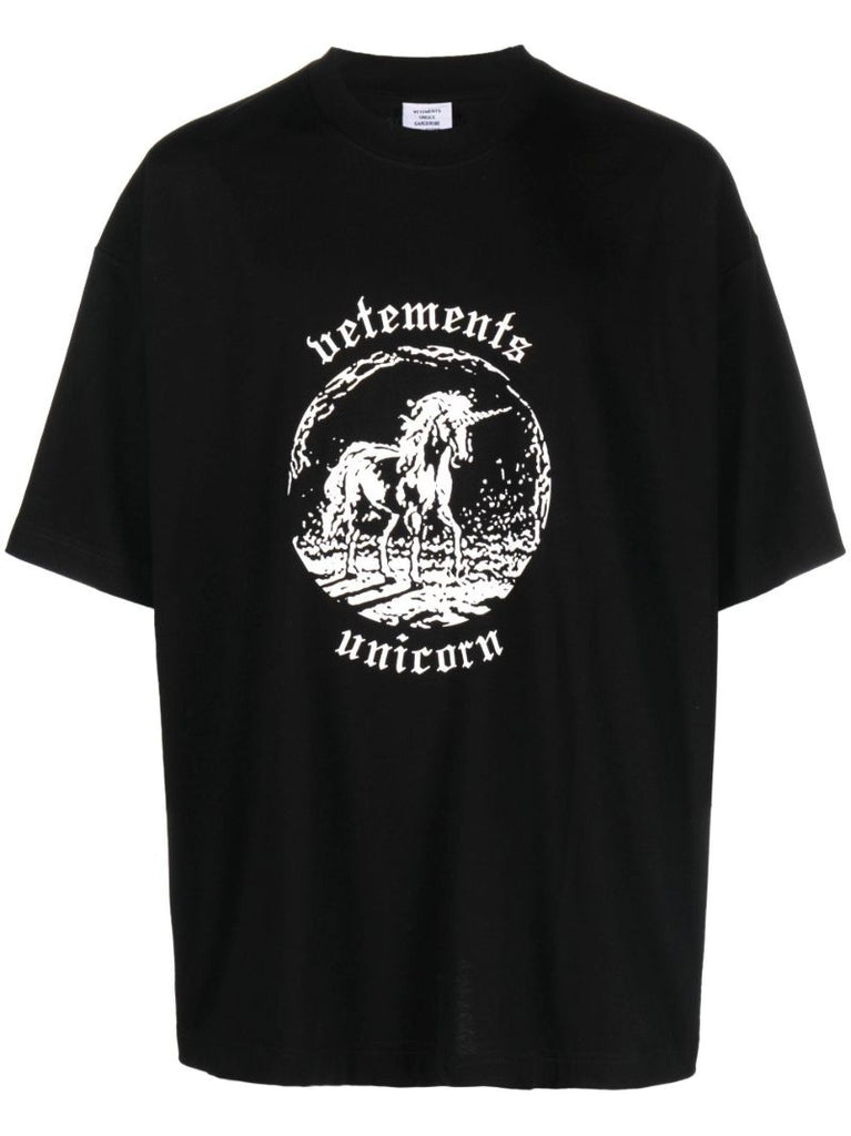Black Unicorn Print T-shirt