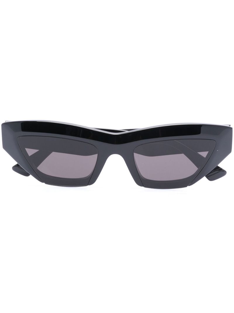 Black Cat-eye Frame Sunglasses