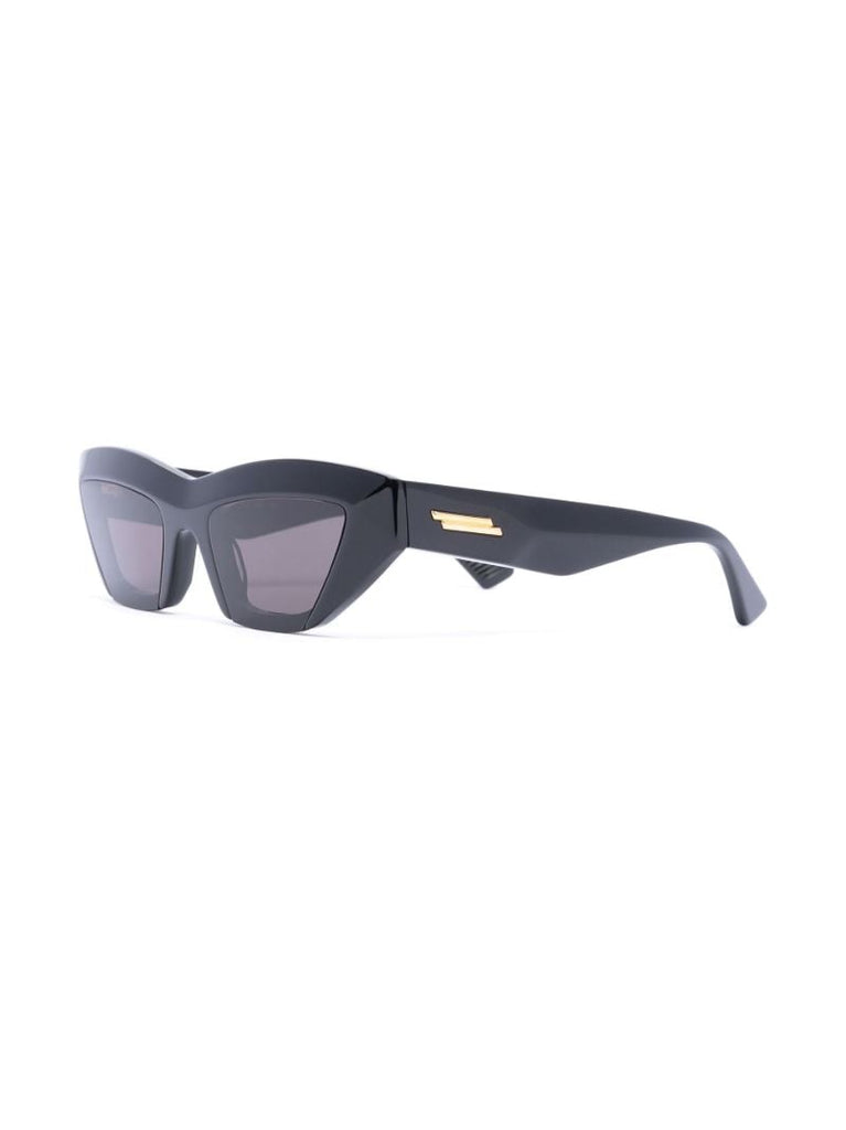 Black Cat-eye Frame Sunglasses